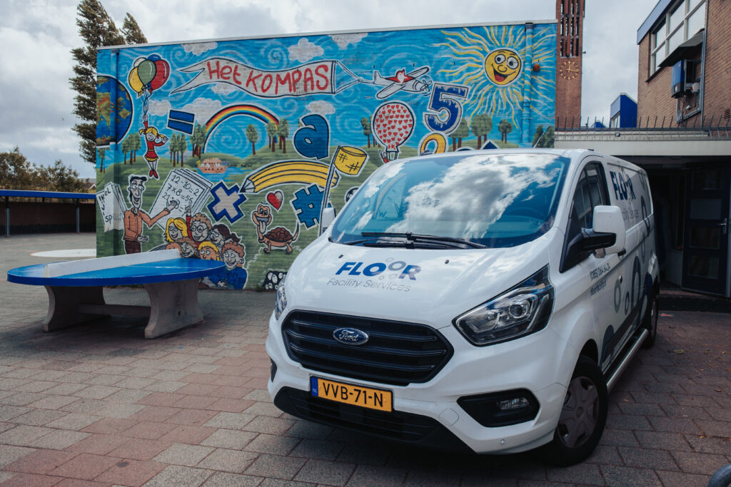 Sinds 2014 opereren wij onder de naam Floor Facility Services. Leuk weetje: het idee voor Floor Facility Services is ontstaan uit de scriptie van David, waarmee het fundament voor ons bedrijf werd gelegd.